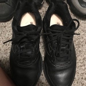 Brooks addiction walker shoes